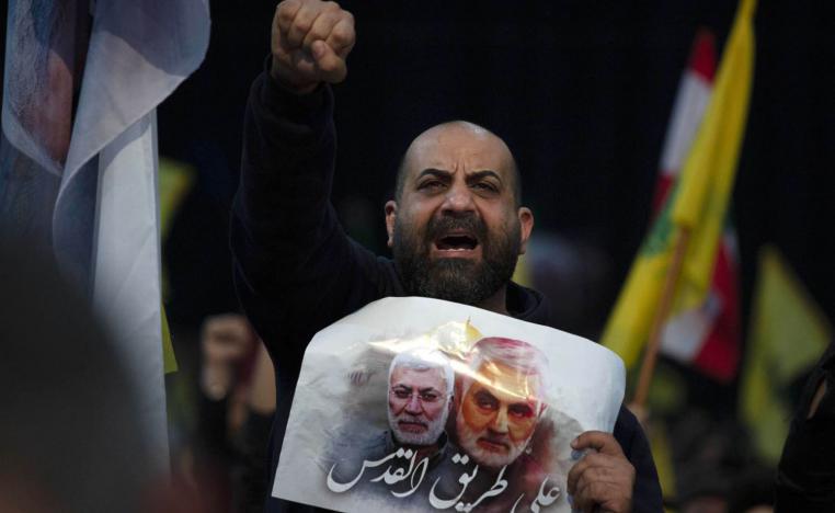 ناشط من حزب الله في حفل لتأبين قاسم سليماني في بيروت