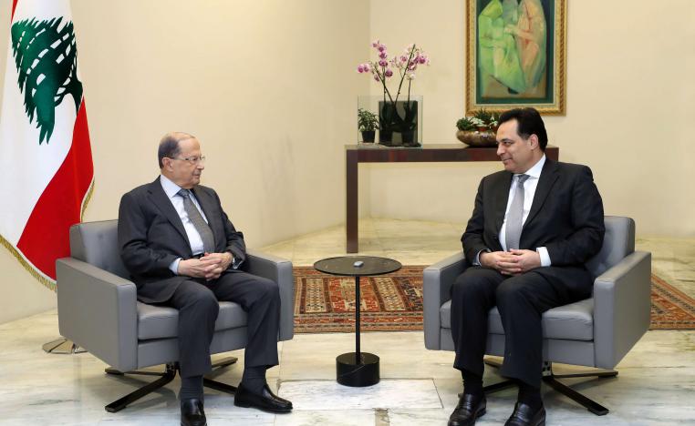 الرئيس اللبناني ميشال عون في لقاء سابق مع رئيس الوزراء المكلف حسان دياب