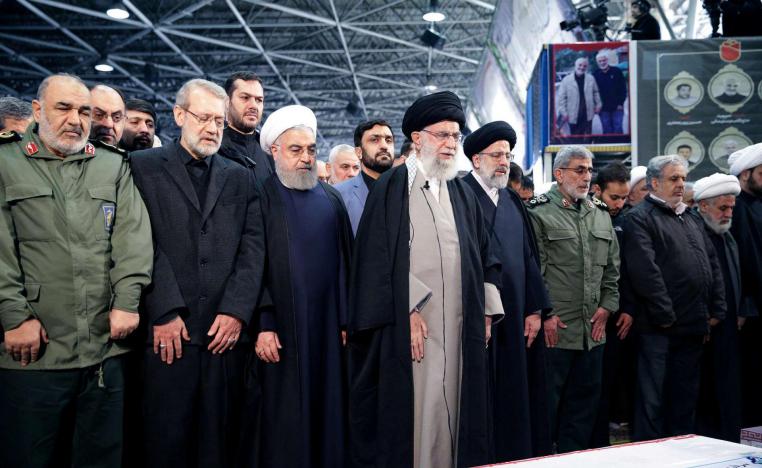 المسؤولون الايرانيون يودعون جثمان سليماني بعد اغتياله في العراق