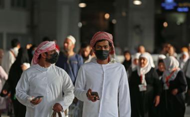 معتمرون