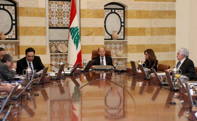 Lebanese President Michel Aoun (C) chairs a cabinet meeting at Presidential Palace