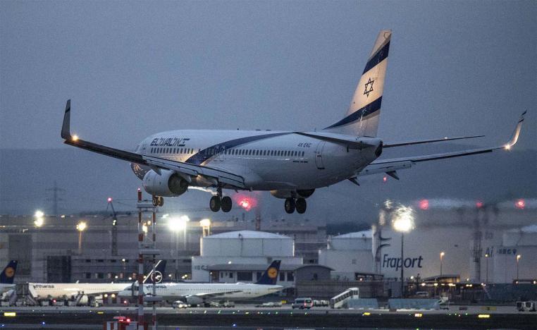 A passenger plane of the Israeli El-Al Airways lands at Frankfurt Airport