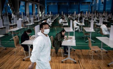 عودة العمل التدريجي في مصانع السيارات بووهان منشا فيروس كورونا