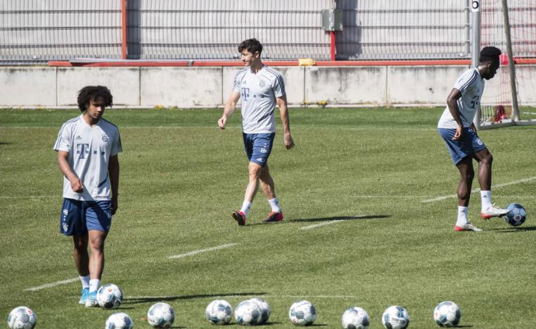 الحصة التدريبية الأولى لبطل ألمانيا في 'سابينير شتراسه' تعيد الألفة بين اللاعبين
