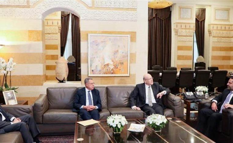رؤساء الحكومة اللبنانية السابقون سعد الحريري ونجيب ميقاتي وفؤاد السنيورة وتمّام سلام