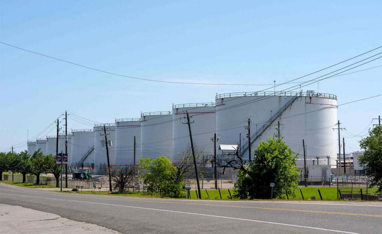Oil storage facility