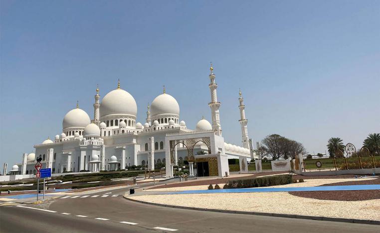 General view of empty Sheikh Zayed Mosque