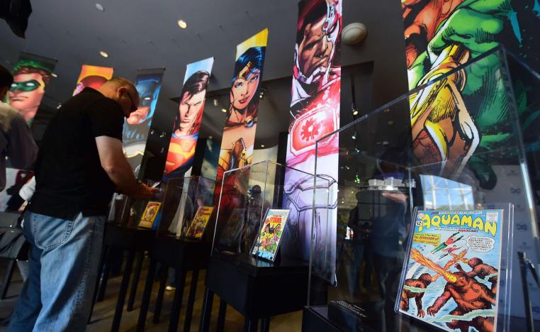 'دي سي كوميكس'