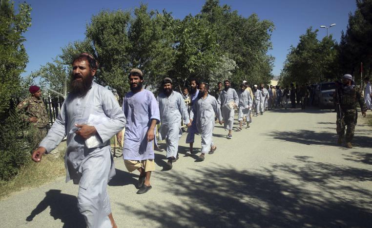 الحكومة الأفغانية أفرجت عن الآلاف من سجناء طالبان