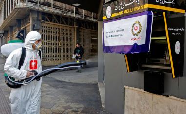 إيران تكابد للسيطرة على وباء منهك