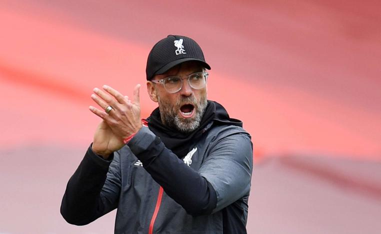 ويلعب ليفربول في ضيافة برايتون آند هوف ألبيون، صاحب المركز 15، الأربعاء المقبل.