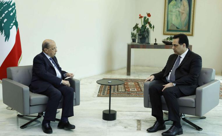 الرئيس اللبناني ميشال عون ورئيس الوزراء حسان دياب