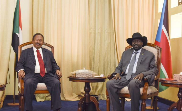 رئيس جنوب السودان سلفا كير (يمين) ورئيس وزراء السودان عبدالله حمدوك 