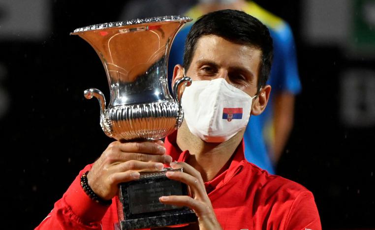 لاعب التنس الصربي يتحضر بأفضل طريقة ممكنة لبطولة رولان غاروس الفرنسية