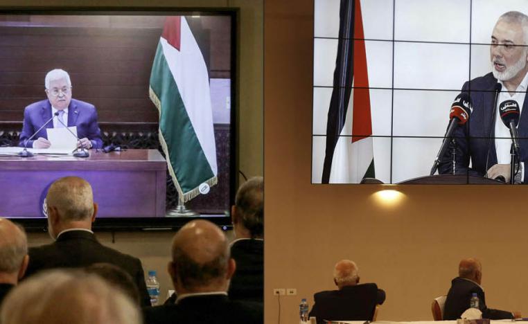 صورتان من اجتماع نادر يجمع قيادات فتح وحماس