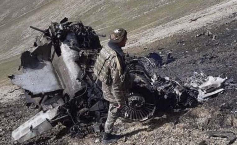 The wreckage of Armenia's SU-25 warplane 