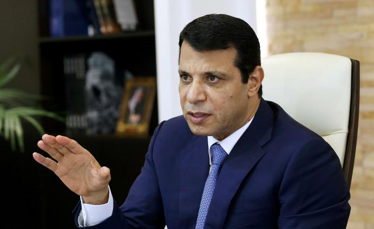 دحلان ابرز منافسي عباس