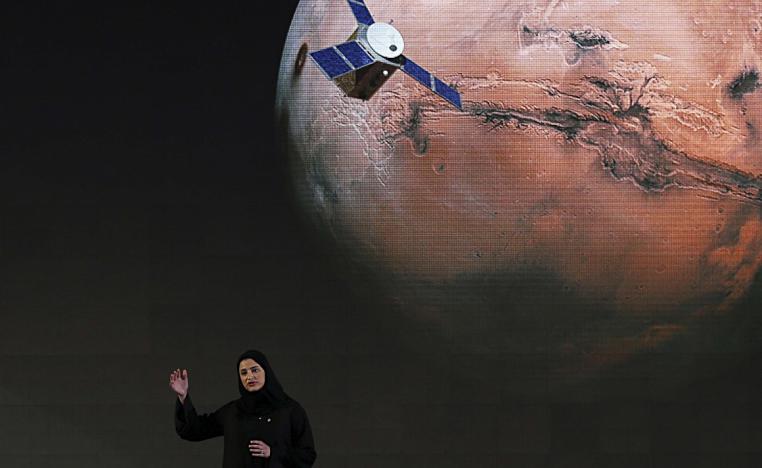 القمر