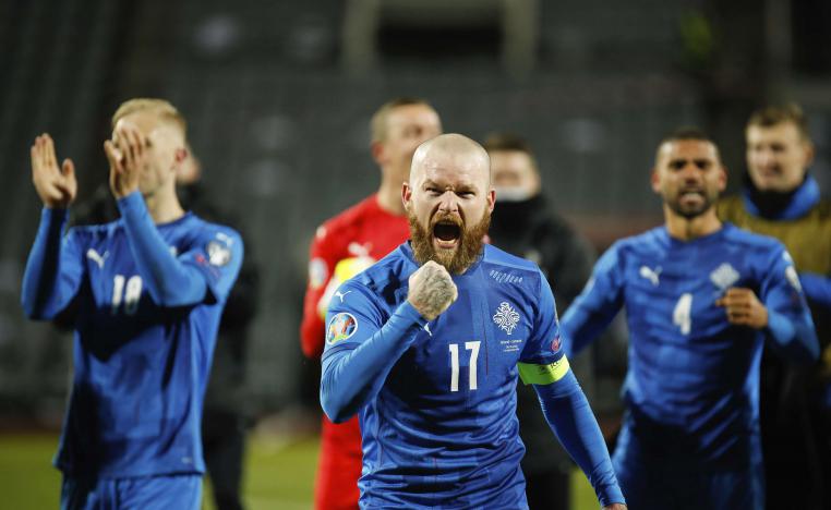 أيسلندا على أعتاب التأهل للتصفيات الاوروبية