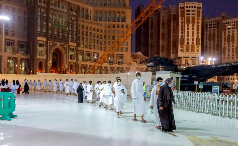 معتمرون