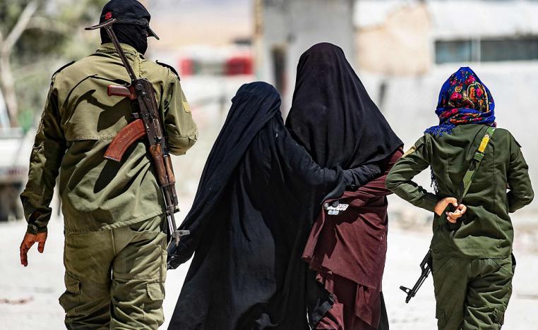 مخيم الهول يضم أكثر من 64 ألف شخص بينهم جهاديون وجهاديات