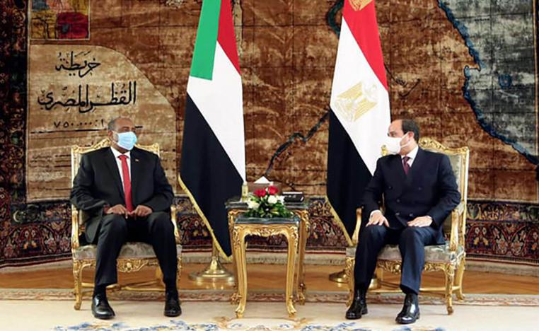 الرئيس المصري عبدالفتاح السيسي يستقبل رئيس مجلس السيادة السوداني عبدالفتاح البرهان