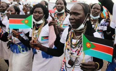 السودانيون يهللون لسلام ينهي سنوات من الحرب الدامية
