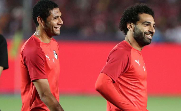 صلاح والنني يستجيبان لطلب فريقهما ليفربول وارسنال بالعودة الى انكلترا