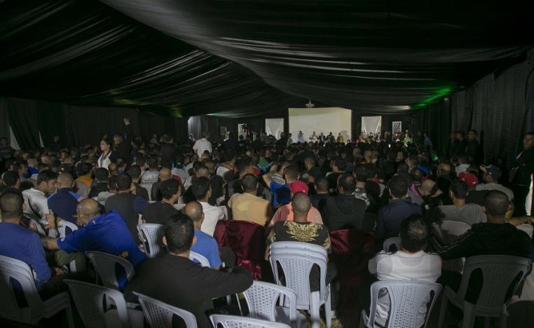 'السينما في السجون'