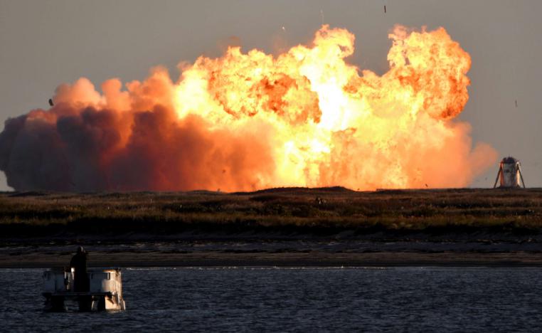 تحطّم نموذج أوليّ لصاروخ "ستارشيب" العملاق 