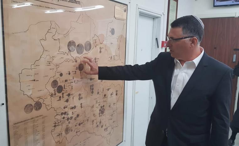 جدعون سار من المؤيدين لضم إسرائيل للمستوطنات في الضفة الغربية