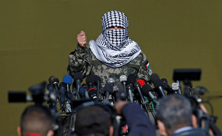 ناشط فلسطيني في مؤتمر صحفي في غزة بعد اجراء مناورات