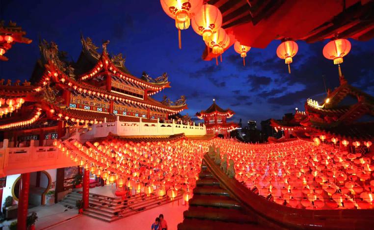 مشاهدات الآخرين الثقاة