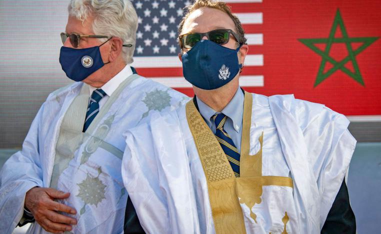 مساعد وزير الخارجية الأميركي ديفيد شينكر مع السفير الأميركي في الرباط ديفيد فيشر في وضع حجر الأساس للقنصلية الأميركية في الداخلة