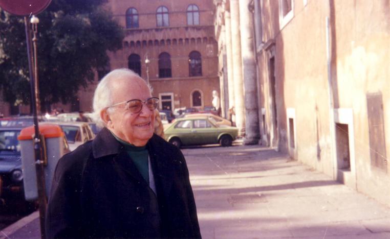 مجلس التلميذ من أستاذه