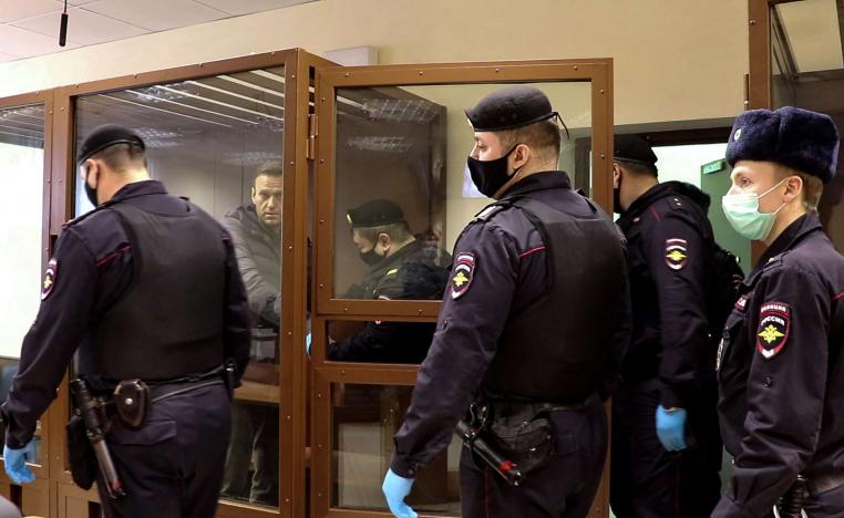 محاولة تسميم نافالني ومحاكمته واعتقال الآلاف من أنصاره أحدث حلقة توتر بين الاتحاد الأوروبي وروسيا