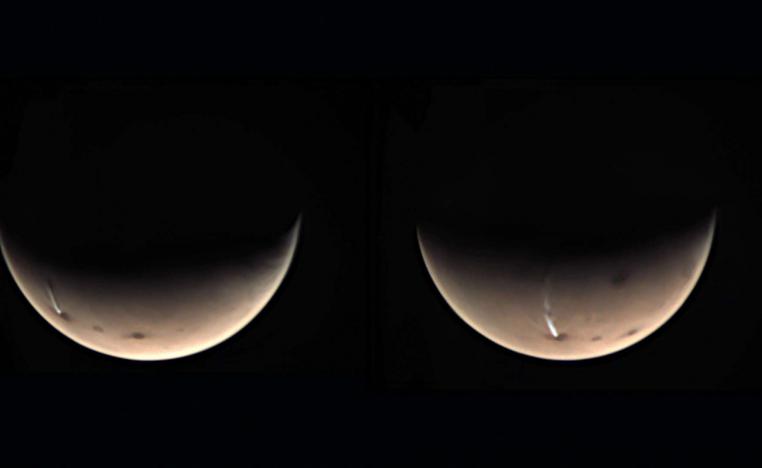 سحابة ممدودة على بعد 1800 كيلومتر من سطح المريخ