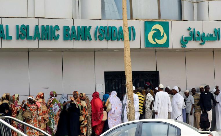 المساعدات الدولية تساعد السودان على تجاوز الأزمة المالية