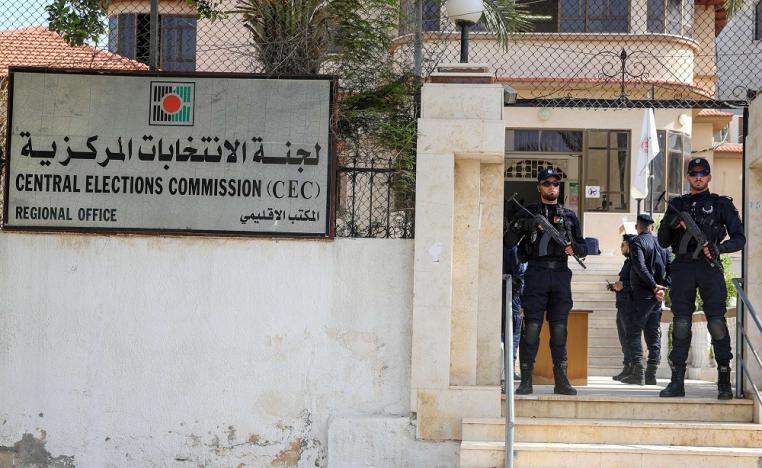 مكتب لجنة الانتخابات المركزية في غزة 