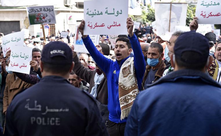 الوضع العام في الجزائر يزداد سوء وتعقيدا