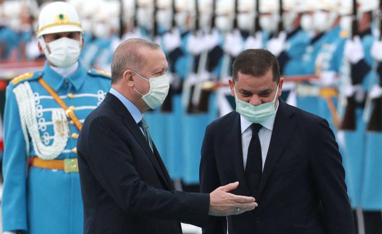 أردوغان (يمين) يستقبل رئيس الوزراء الليبي عبدالحميد الدبيبة في أنقرة
