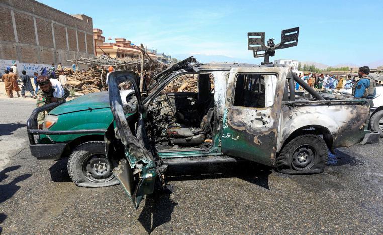 القنابل المزروعة على جوانب الطرقات سلاح طالبان المفضل