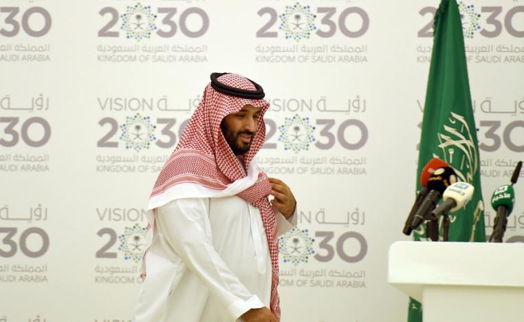 ولي العهد السعودي يقود جهود تنويع الإيرادات من خارج القطاع النفطي