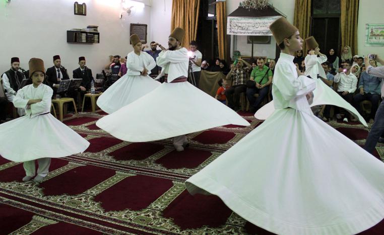 راقصو المولوية يقدمون عروضا في دمشق