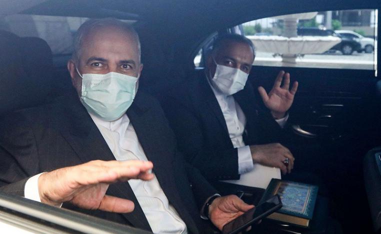 ظريف يتحدث من دمشق عن استعداد بلاده لتهدئة التوتر مع السعودية واقامة علاقات طبيعية