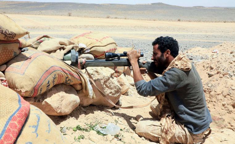 أحد عناصر القوات الموالية للحكومة اليمنية 