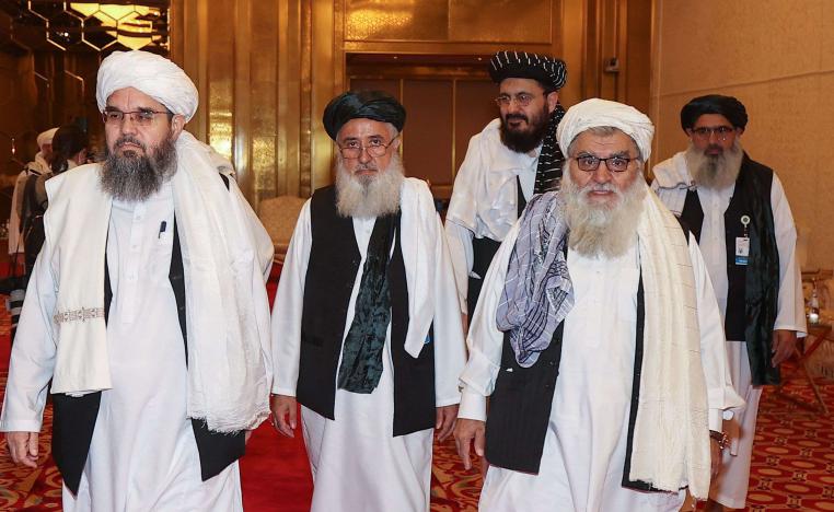 زعيم طالبان يتهم الحكومة بإهدار الوقت في قطر