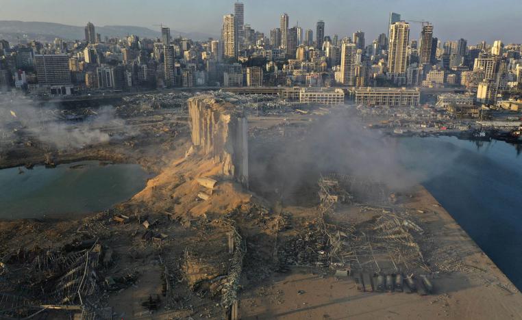 مرفأ بيروت المدمر