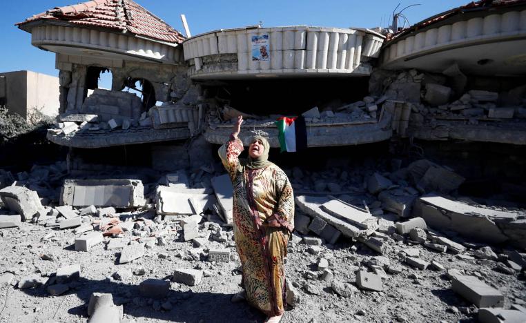 منزل احد الناشطين الفلسطينيين المسجونين بعد تدميره من قبل قوات الاحتلال الاسرائيلي