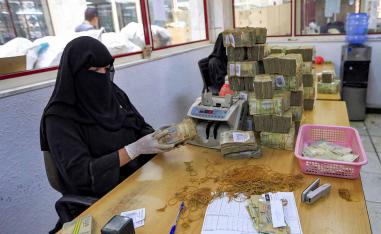 A rapid and uncontrolled decline in the Yemeni currency
